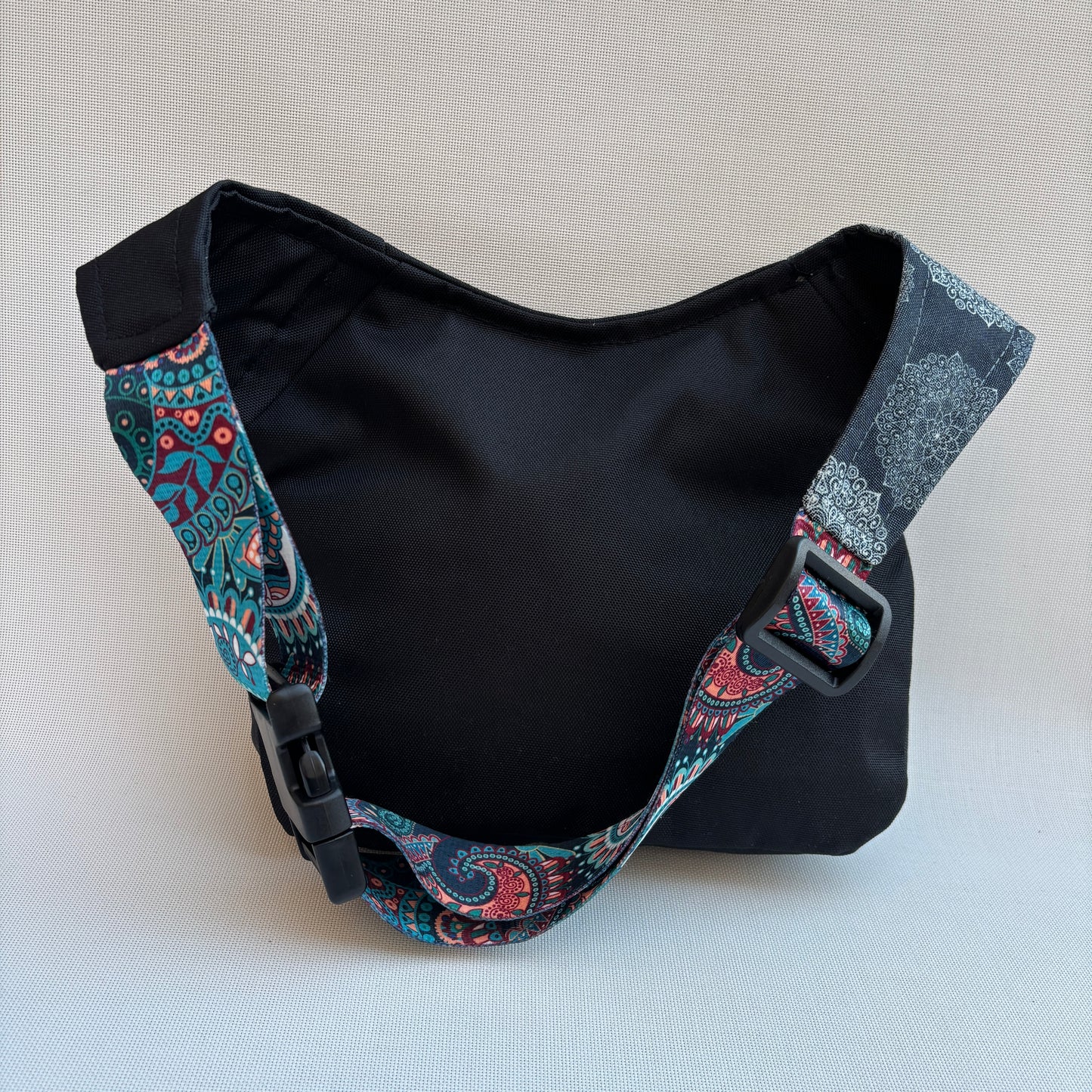 Riñonera "Special Black & Mandalas Top" · Impermeable · Pieza Única Núm. 16897