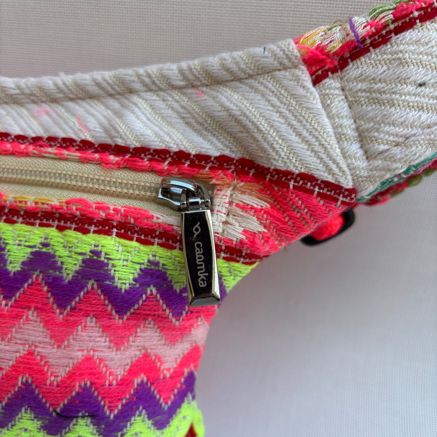 Riñonera Mini "Special Energy India" + Bolsillo trasero extra · Pieza Única Núm. 18415