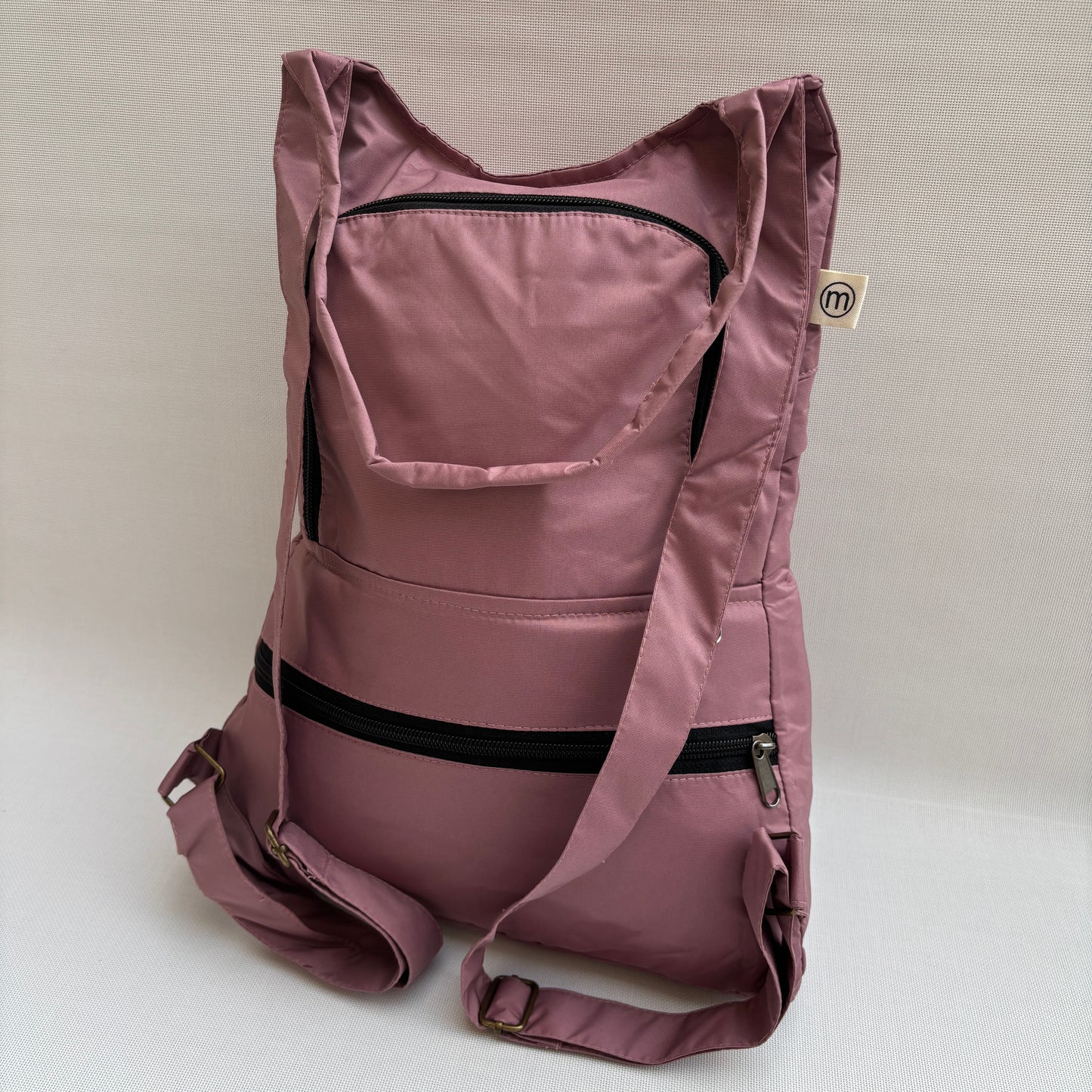 Mochila Impermeable "Everest" Color Rosa · Súper ligera · Pieza 17794