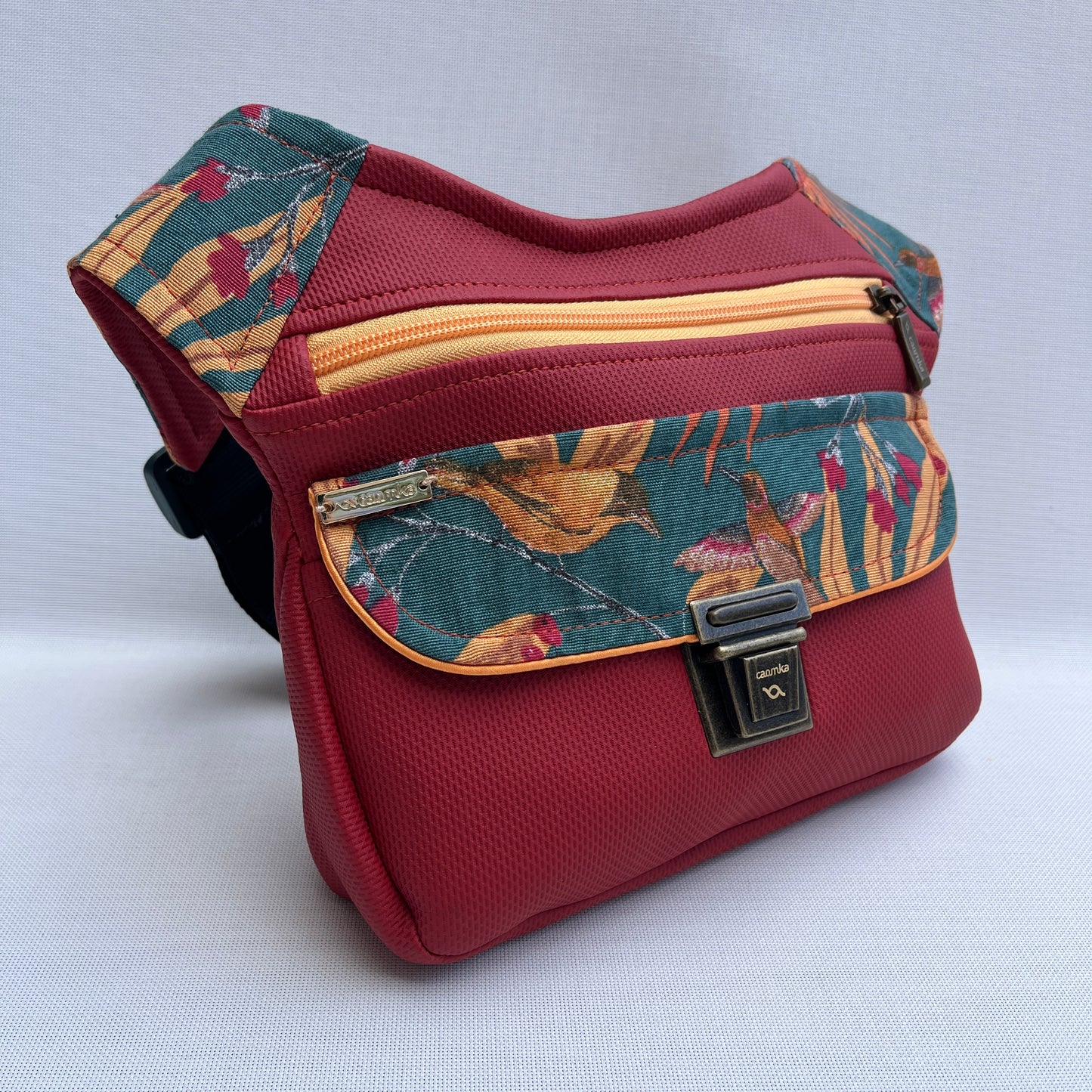 Special Red Top & Flowers + Bolsillo trasero · Polipiel Vegana · Pieza Única Núm. 13650