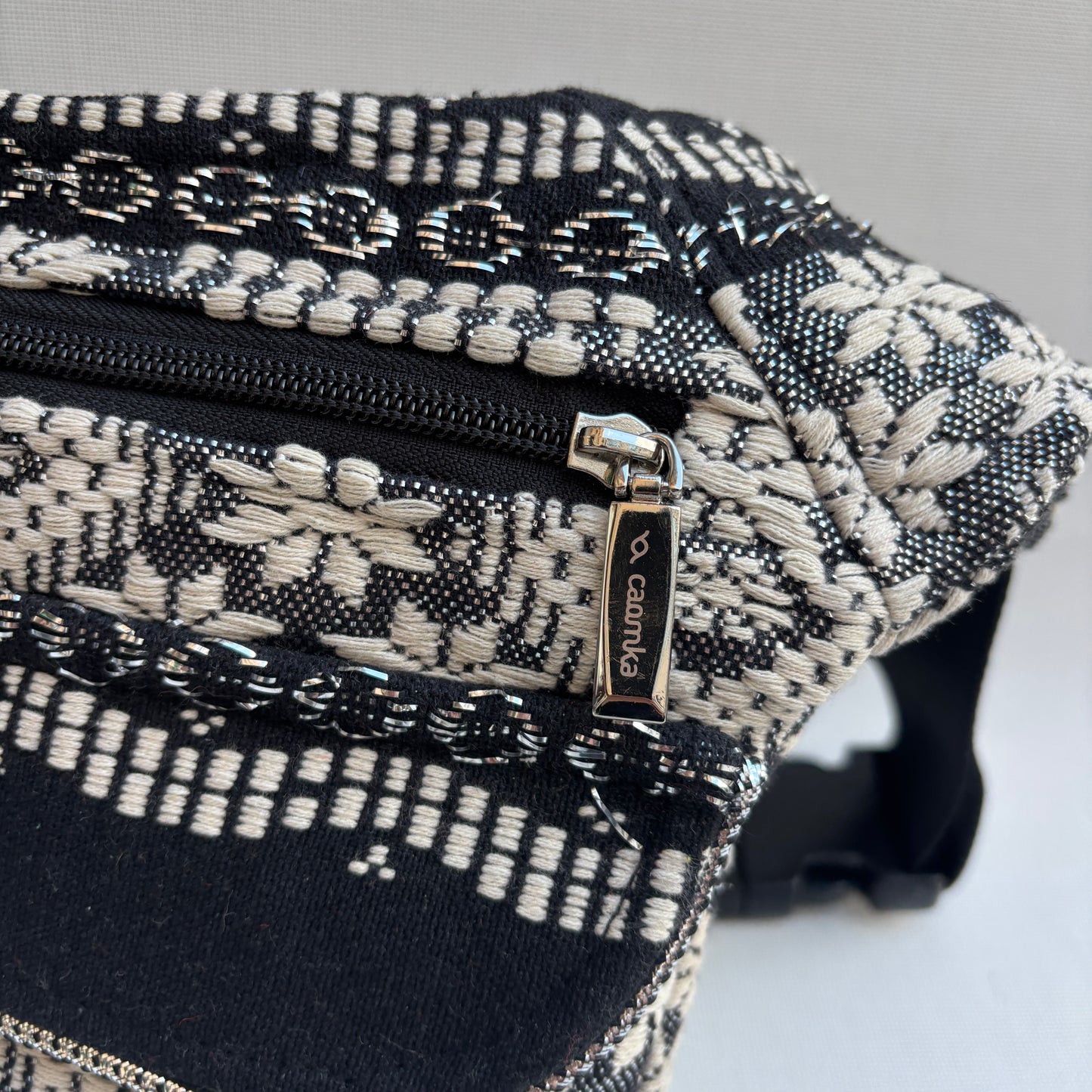 Riñonera “Special India Black & Silver” · Pieza Única Núm. 18417