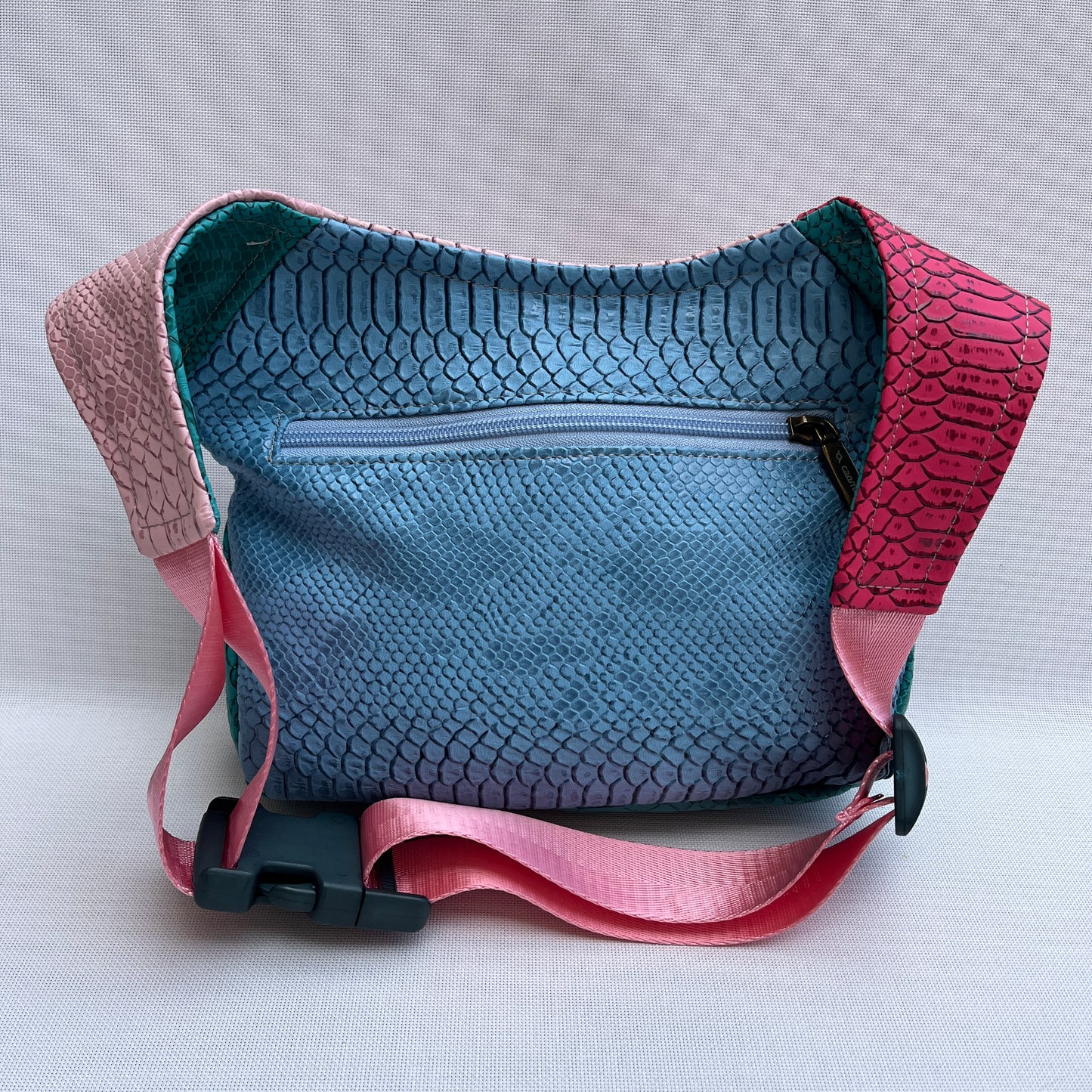 Special Elegant Dark Green + Back pocket · Vegan Leatherette · Unique Piece No. 13288