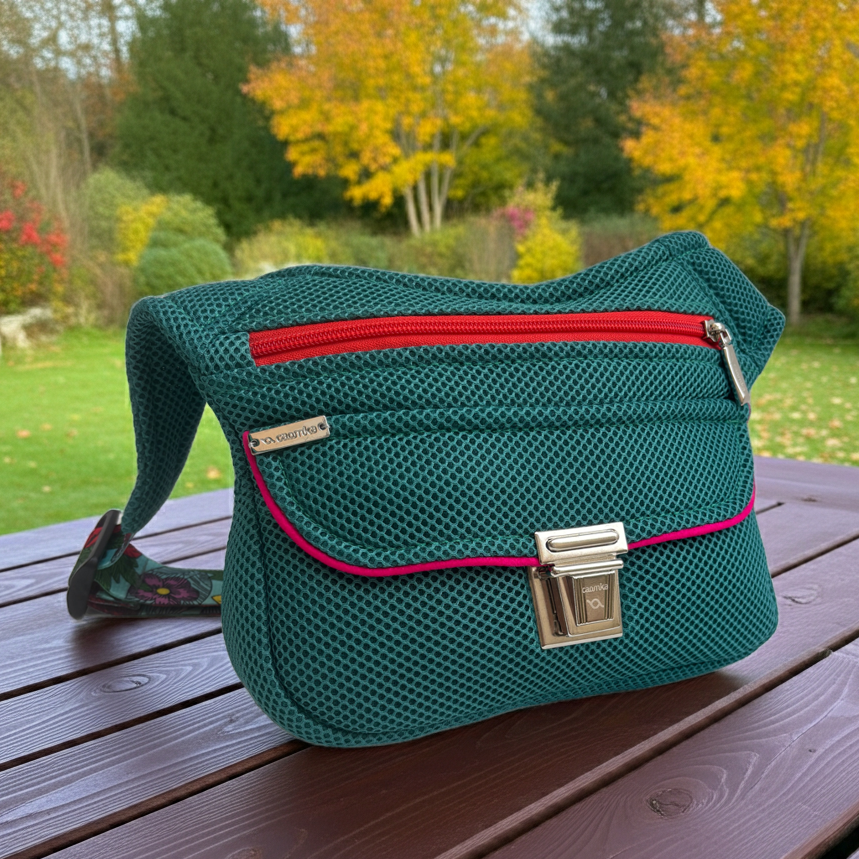 Riñonera "Soft 3D Top Green" · Pieza Única Núm. 18070