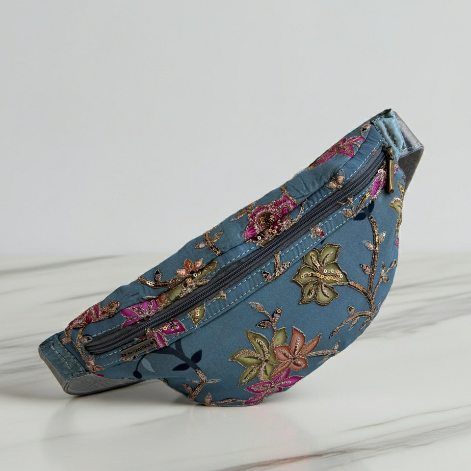 Riñonera - Bandolera Retrochic Mónica “Blue Floral Garden” · Pieza Única Núm. 19162