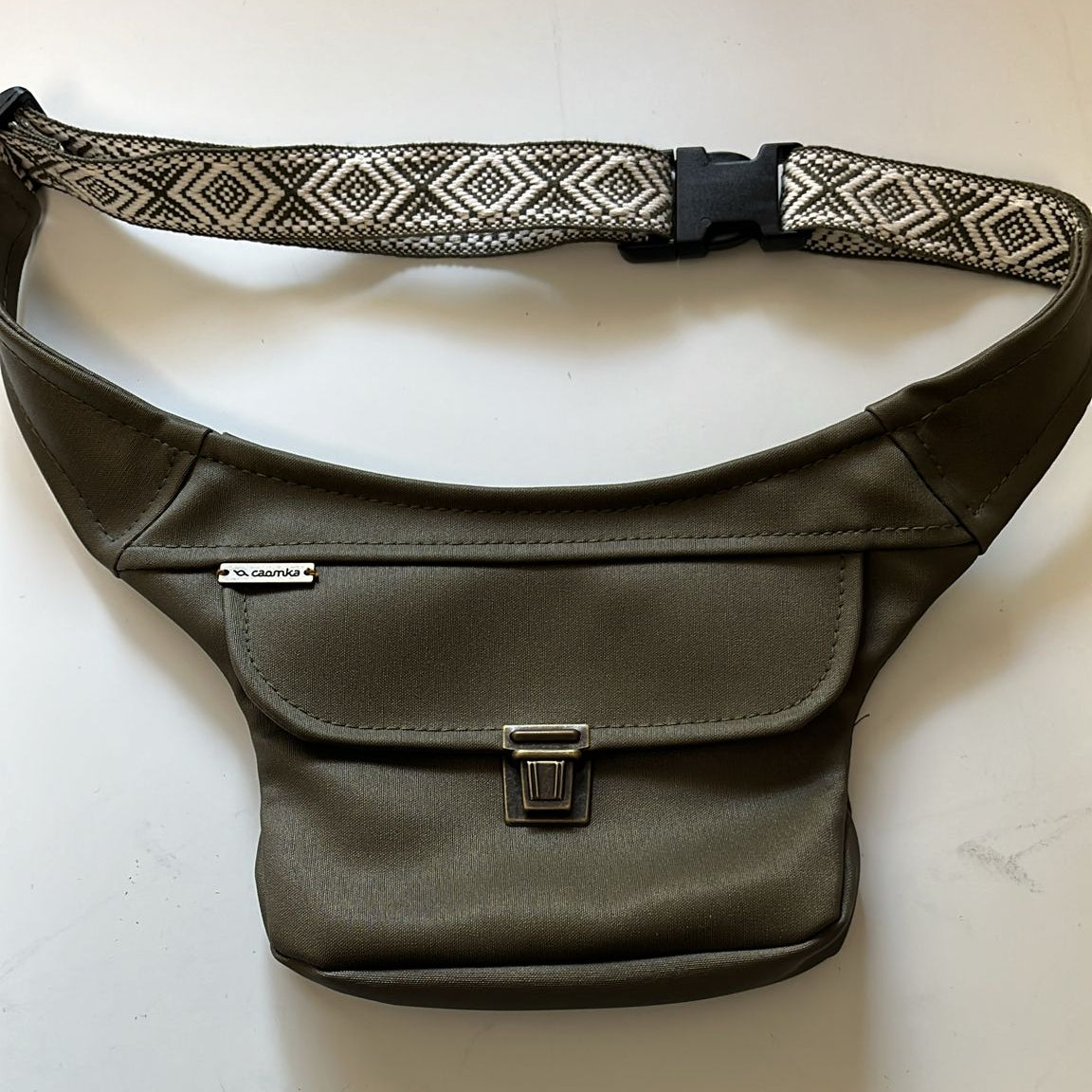 Riñonera Mini "Special Green" + Bolsillo trasero extra · Pieza Única Núm. 18461