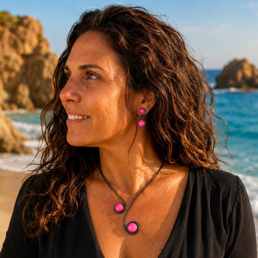 Pendientes "Doble Sol Fucsia" – Vidrio fundido y hierro forjado.