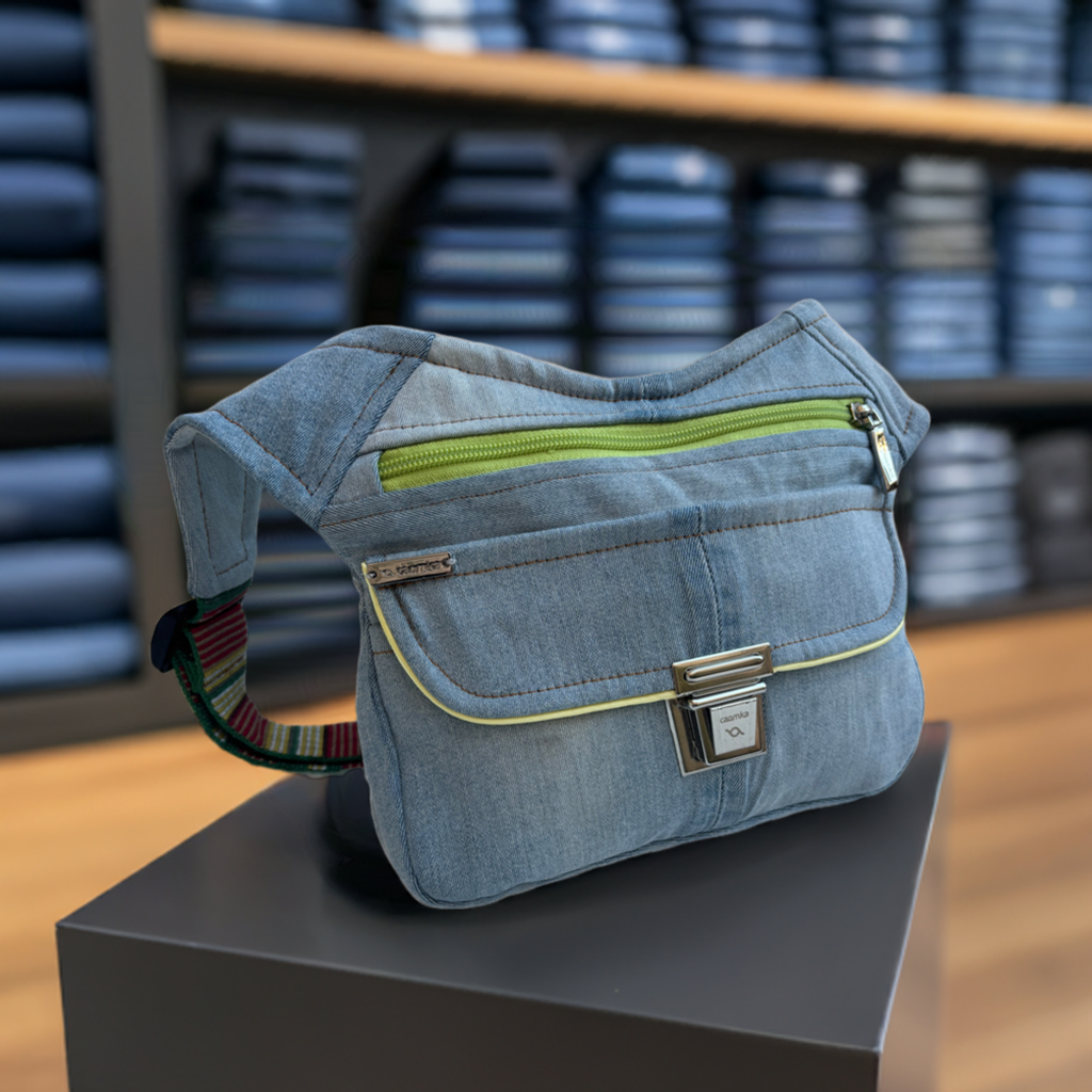 Riñonera vaquera "Special ♻️ Jeans Recycled ♻️" · Pieza Única Núm. 16618