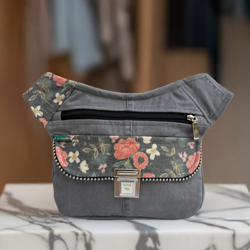 Riñonera "Nepal Rosas Top" ♻️ Jeans Recycled ♻️ · Pieza Única Núm. 17400