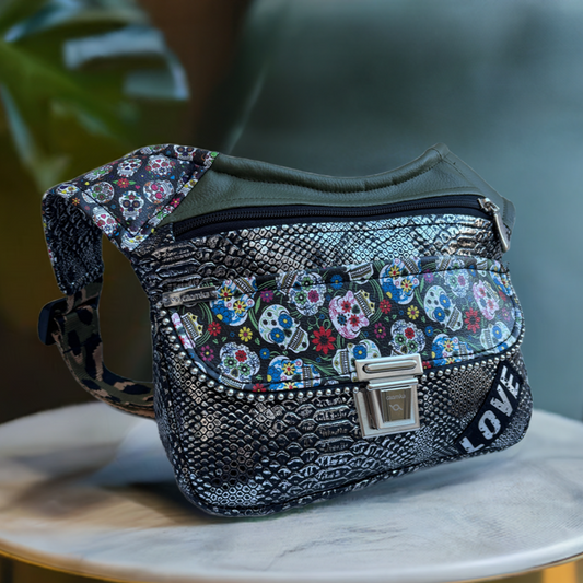 Riñonera "Special Skulls Love Top" + Bolsillo trasero · Polipiel · Pieza Única Núm. 17213