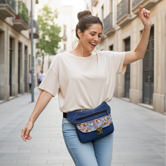 Riñonera "Jeans Flowers" ♻️ Jeans Recycled ♻️ · Pieza Única Núm. 18712