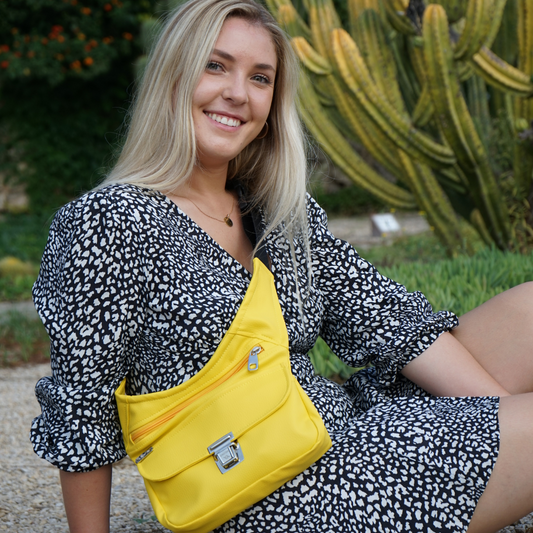 Special Yellow & Silver · Piel Vegana. Pieza Exclusiva Núm. 7894