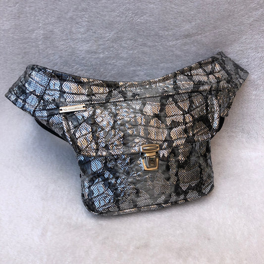 Mini Elegant Silver Plus. Leatherette. Unique Piece No. 6987