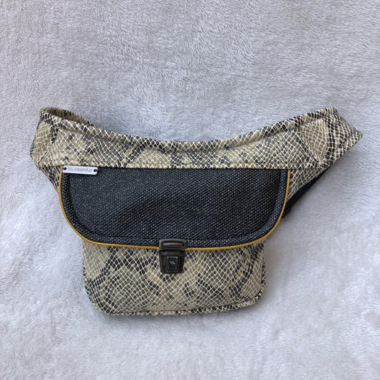 Mini Elegant Snake. Vegan skin. Unique Piece No. 7081