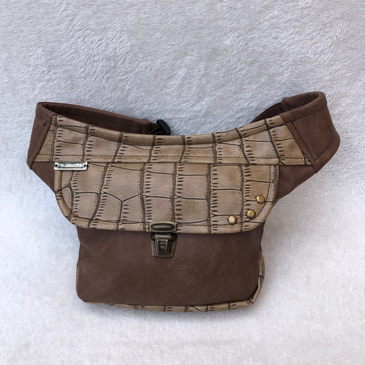 Mini Elegant Brown. Vegan skin. Unique Piece No. 6558