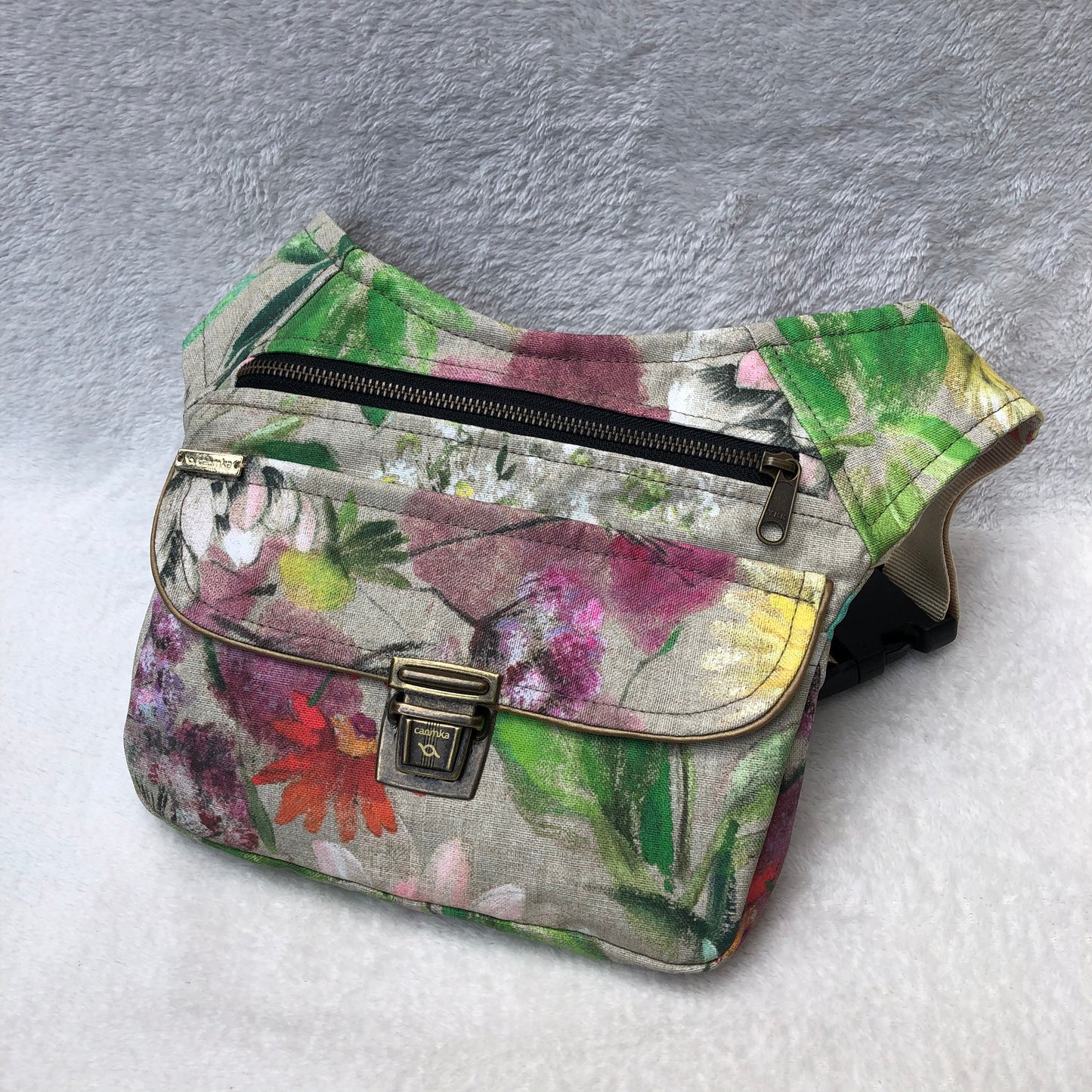 Spezielle Sommerfarben + Rückentasche · Wasserdicht · Einzelstück Nr. 7186