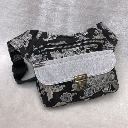Special Elegant Black & White Roses · Pieza Única Núm. 7261