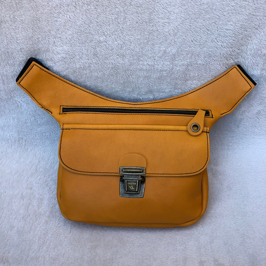 Summer Mustard · Piel natural BioCuir® · Pieza Exclusiva Núm. 7357