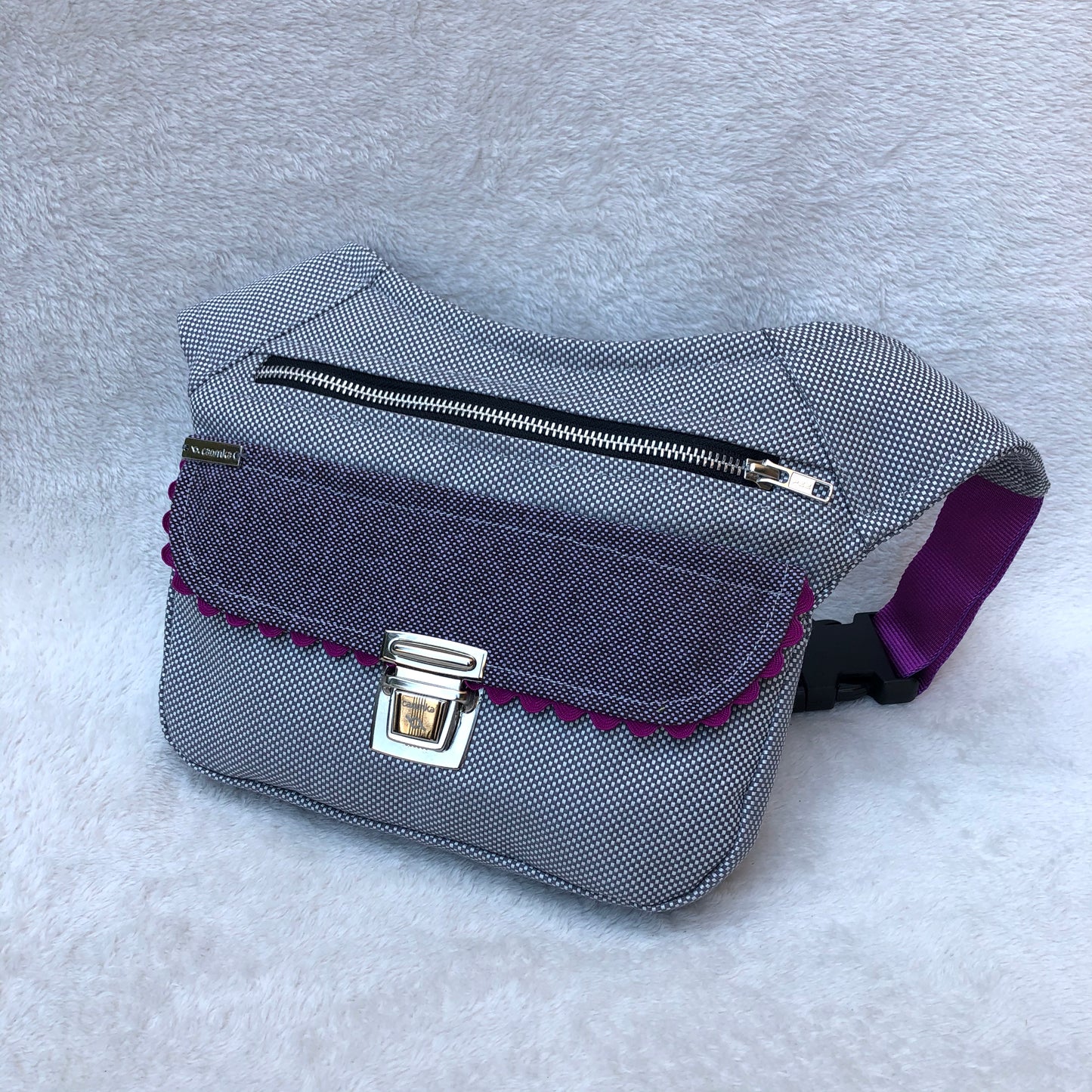 Special Class Purple · Pieza Exclusiva Núm. 7565