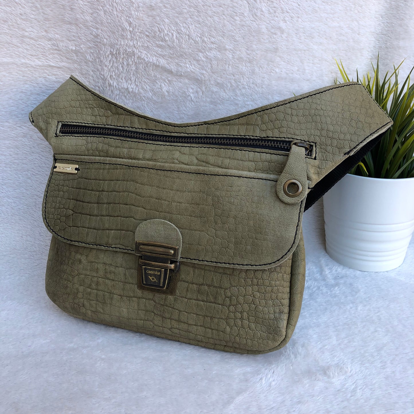 Special Green Kakhi & Old Gold · Piel natural BioCuir® · Pieza Única Núm. 7852