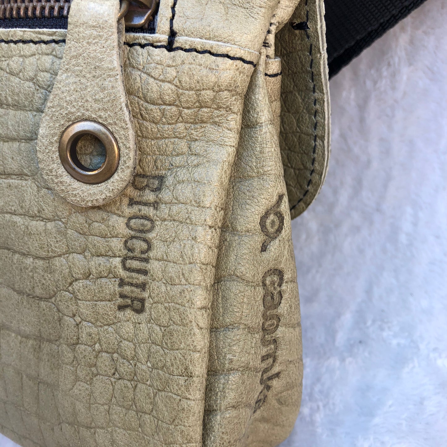 Special Green Kakhi & Old Gold · Piel natural BioCuir® · Pieza Única Núm. 7852