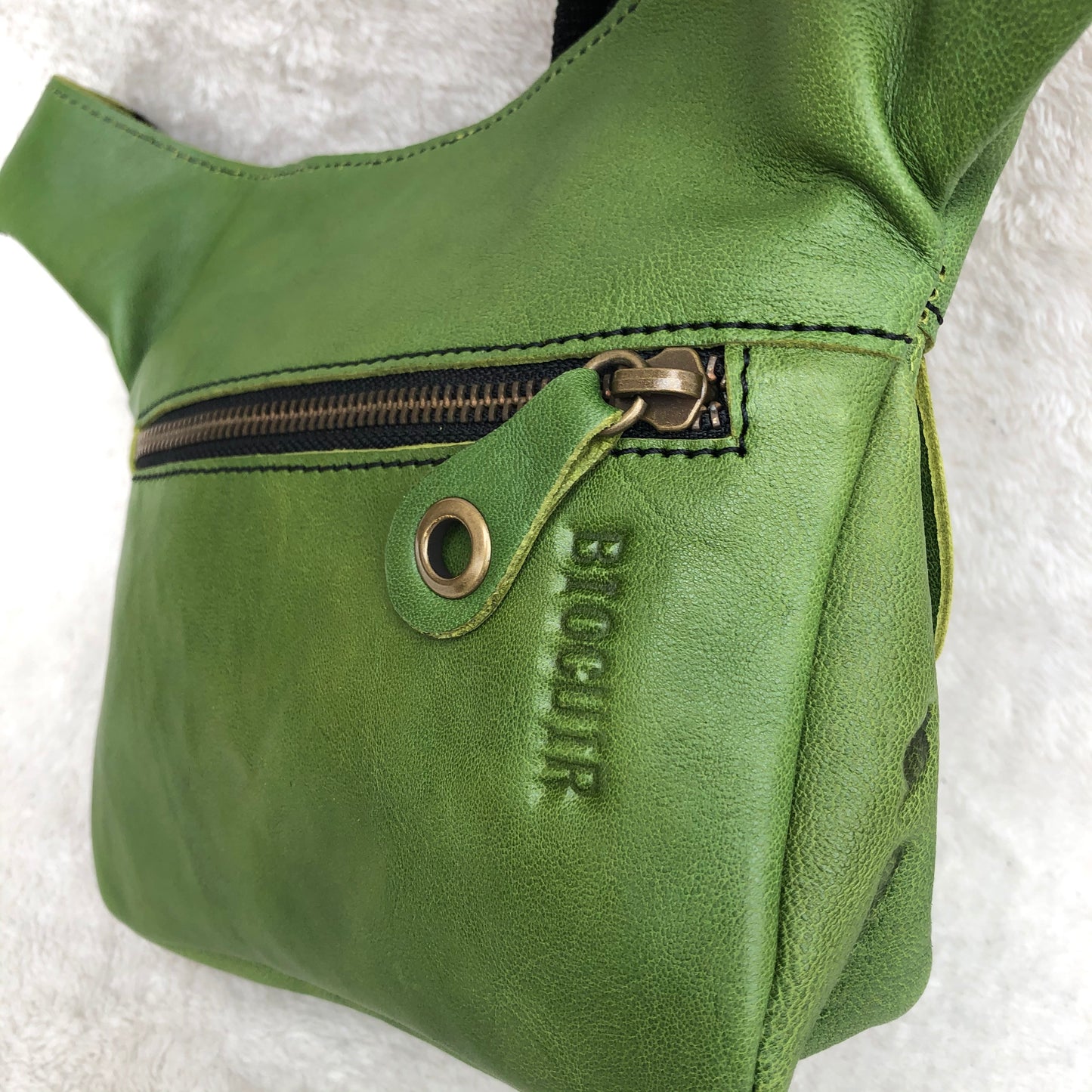 Mini Green & Old Gold · Piel natural BioCuir® Pieza Exclusiva Núm. 8100