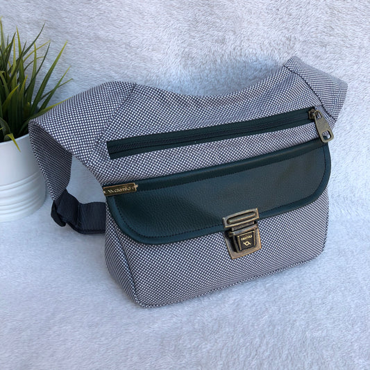 Special Top Class Old Gold &amp; Green Unique Piece No. 8243