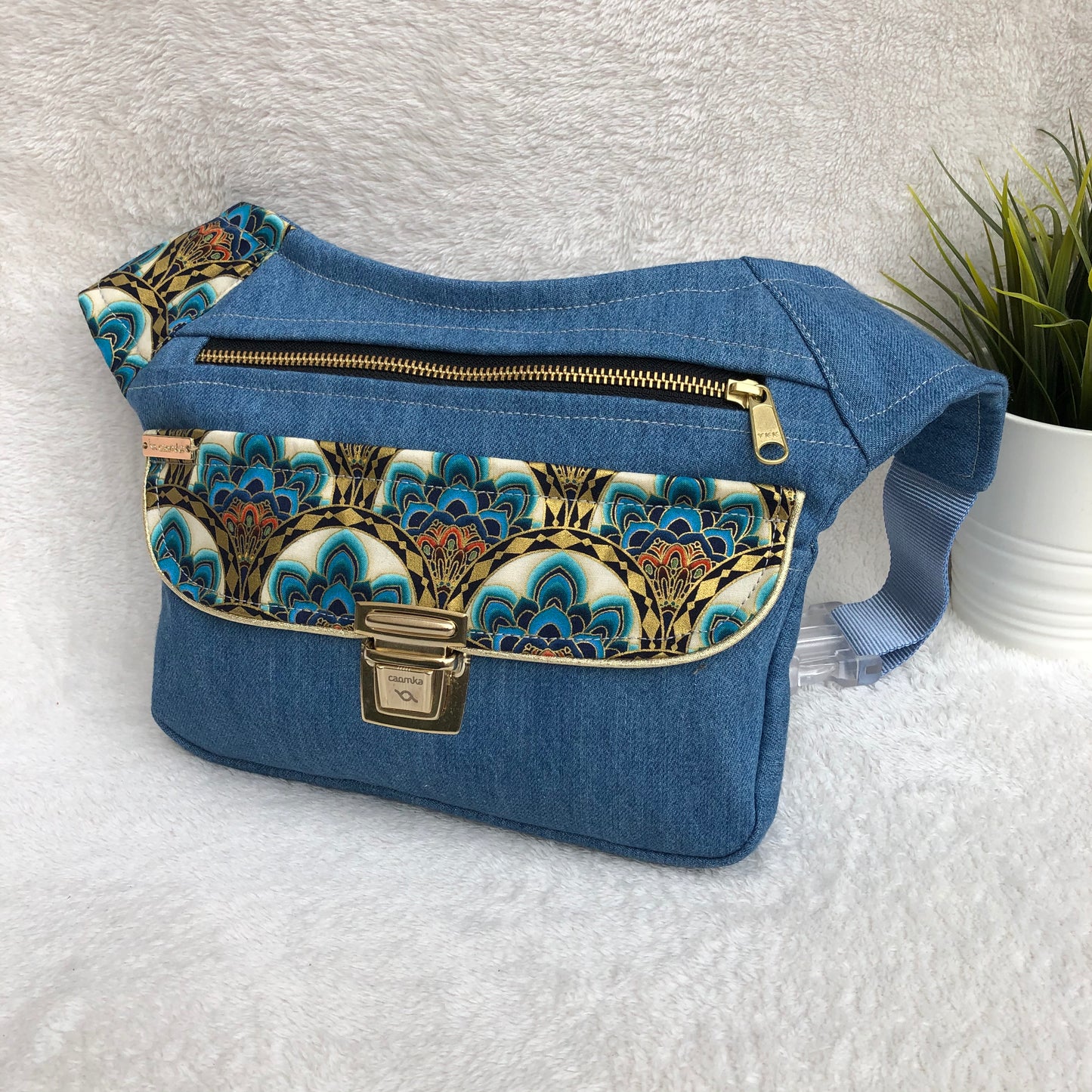 Special Blue Jeans & Gold · Pieza Única Núm. 8651