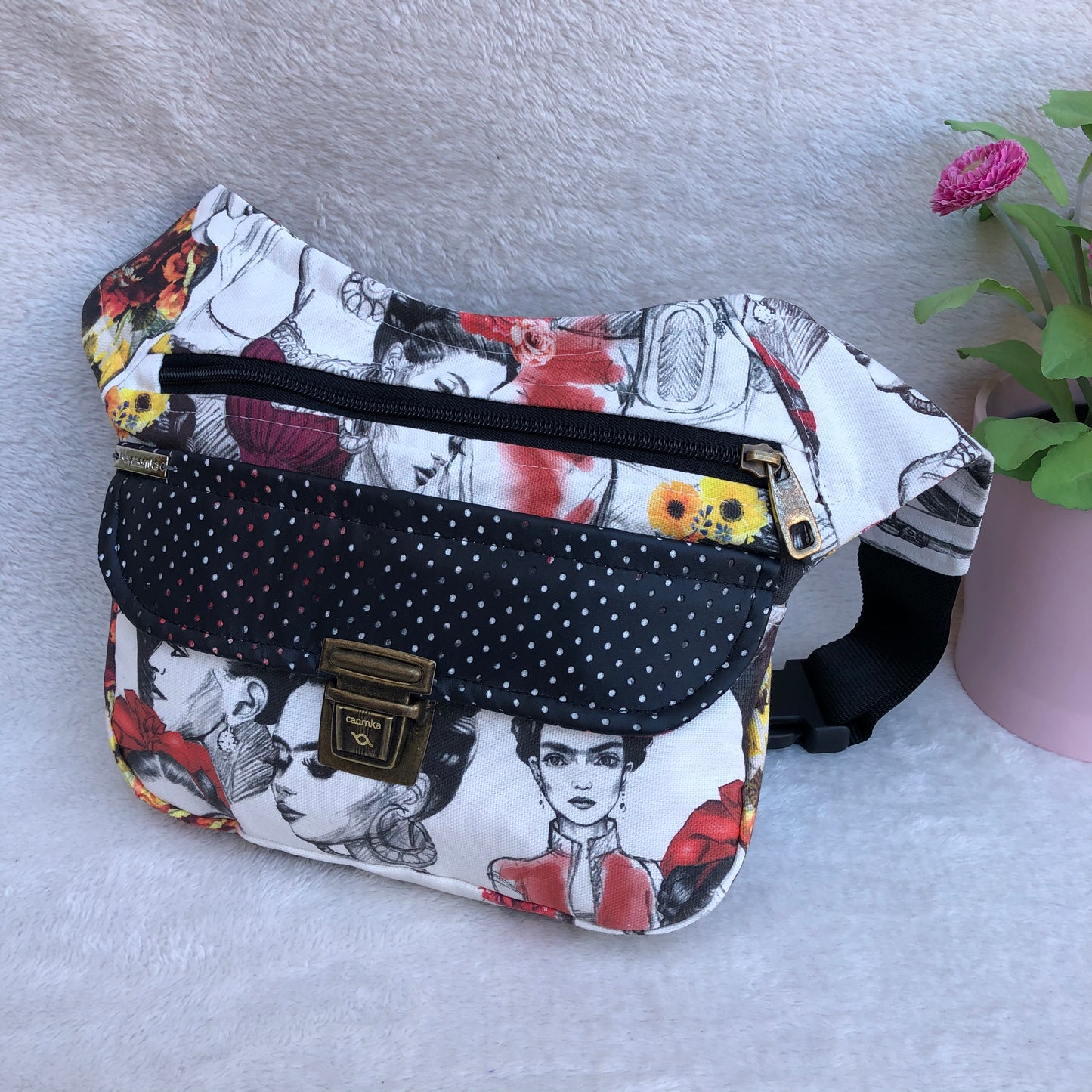 Besonderes Frida Kahlo Fashion Einzelstück Nr. 9028