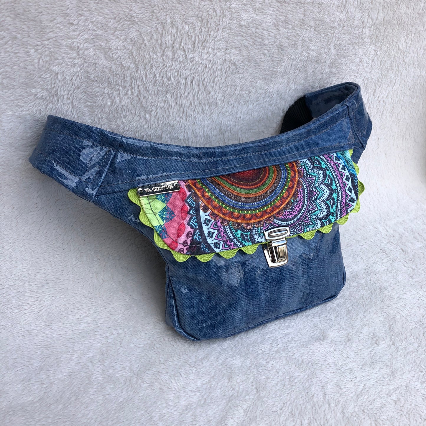Mini Special Jeans & Mandalas · Impermeable · Pieza Única Núm. 9198