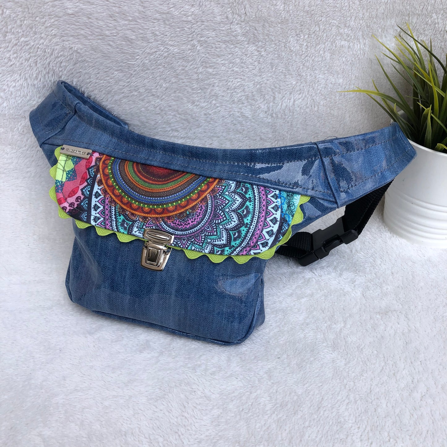 Mini Special Jeans & Mandalas · Impermeable · Pieza Única Núm. 9198