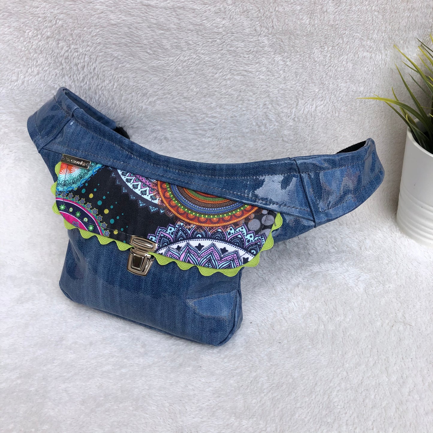 Mini Special Jeans & Mandalas · Impermeable · Pieza Única Núm. 9195