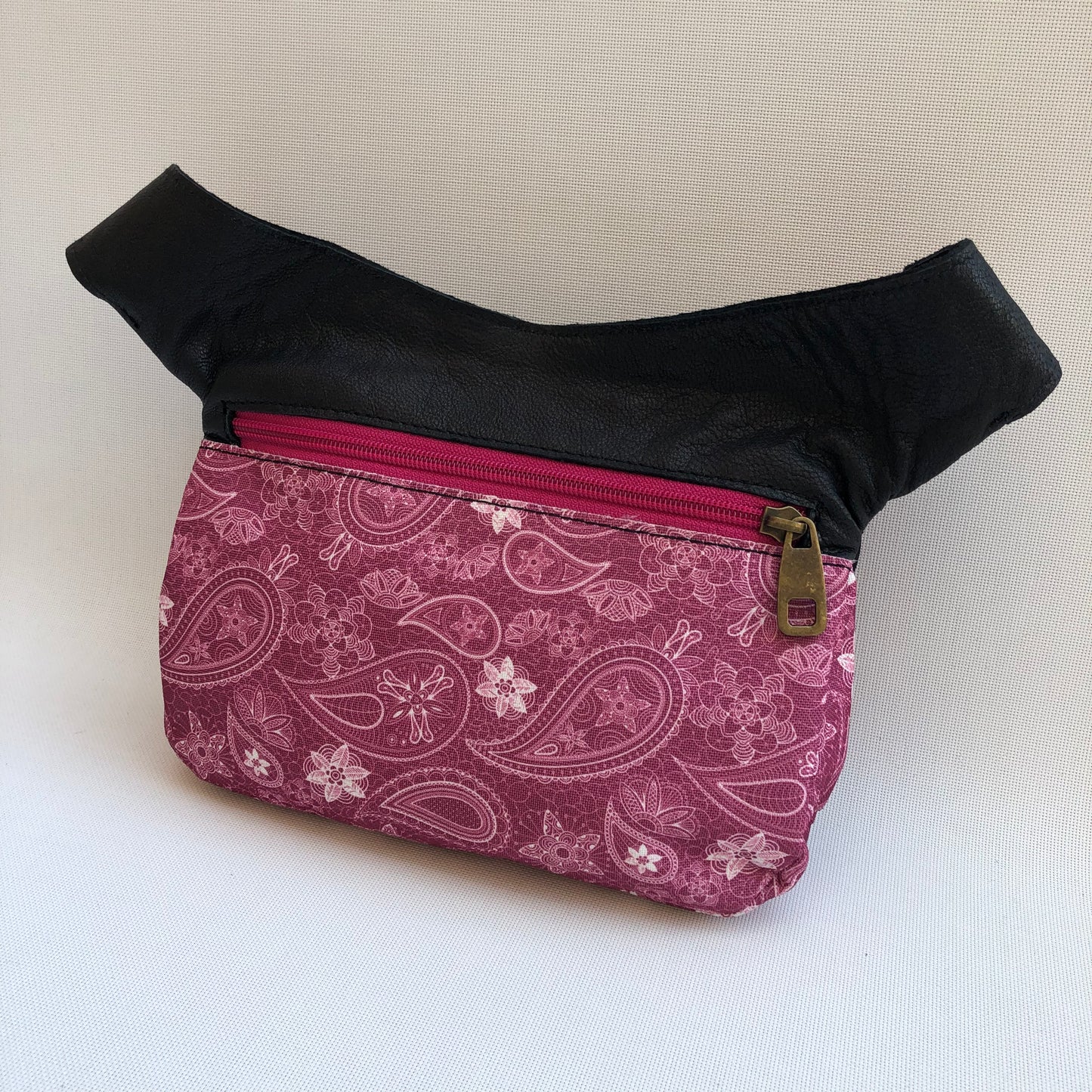 Creative Cashmere &amp; Black Signature Piece No. 10234