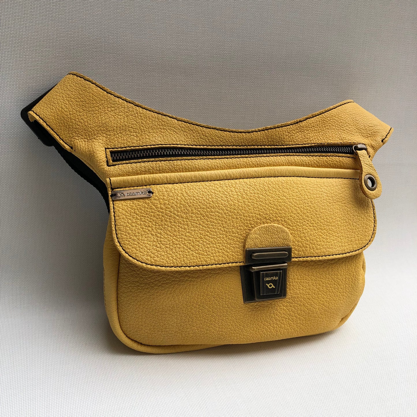 Special Sweet Yellow · Piel natural BioCuir® · Pieza Única Núm. 10300