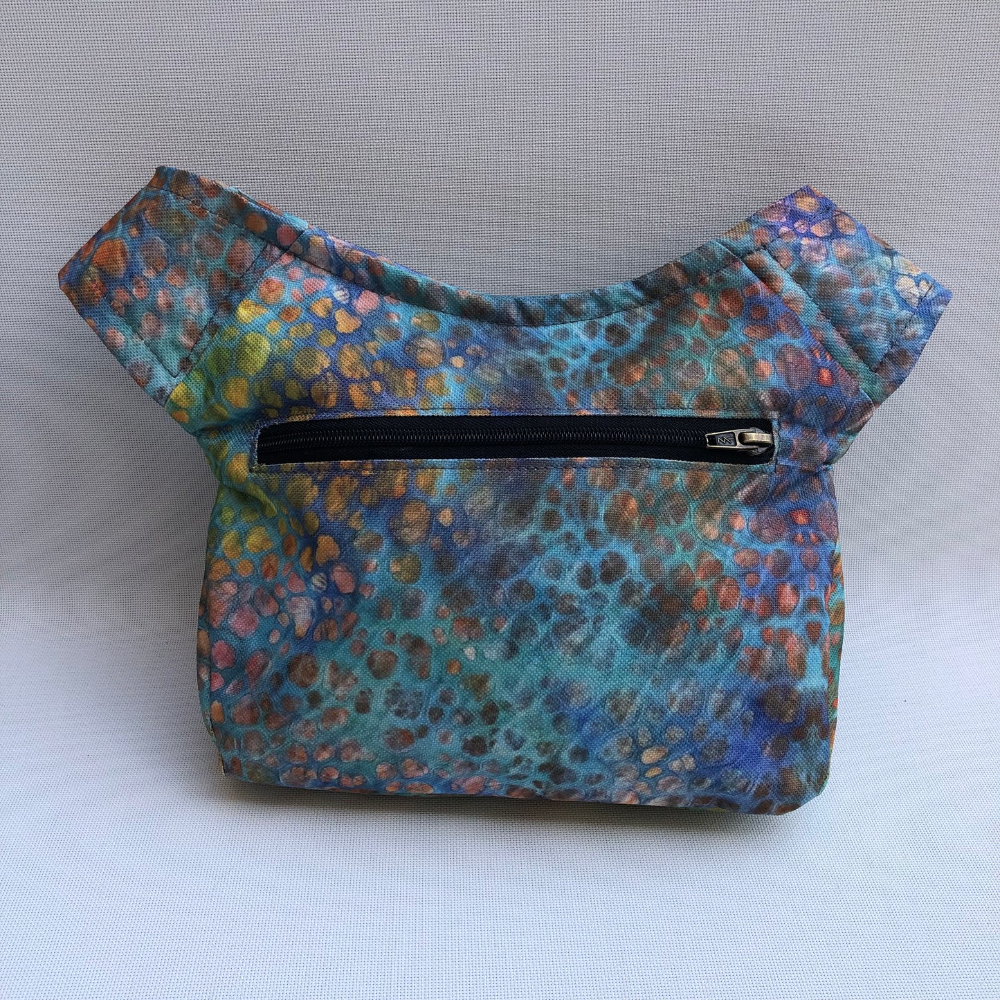 Special Color Stones + Back pocket · Waterproof · Unique Piece No. 10647