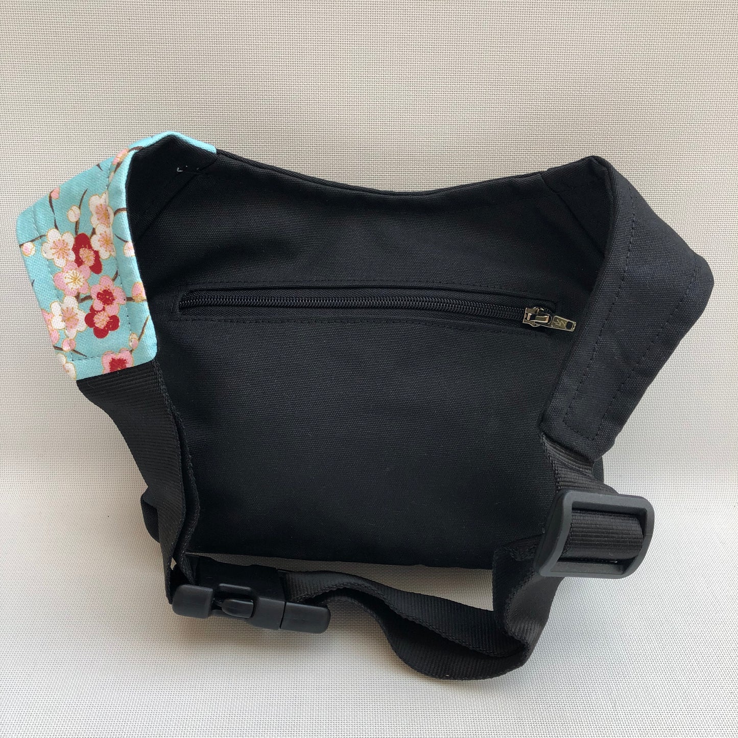 Special Black & Japanese Flowers + Bolsillo trasero · Pieza Única Núm. 10423