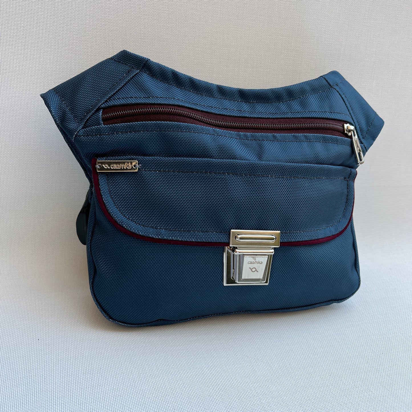 Special Blue Top · Tejido Impermeable · Pieza Exclusiva Núm. 10615