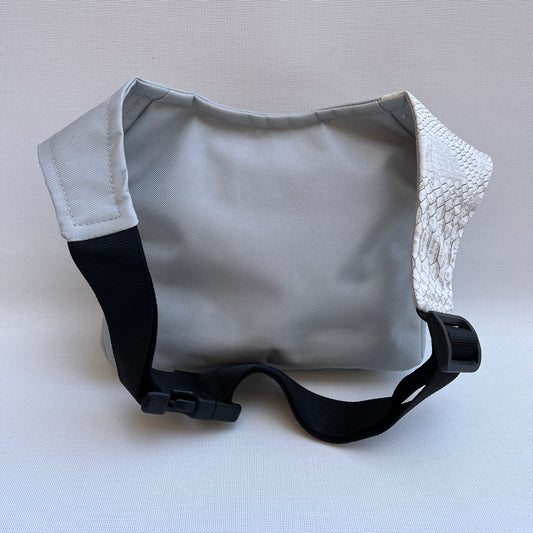 Special Gray "Cordura" & White Snake · Pieza Única Núm. 12105