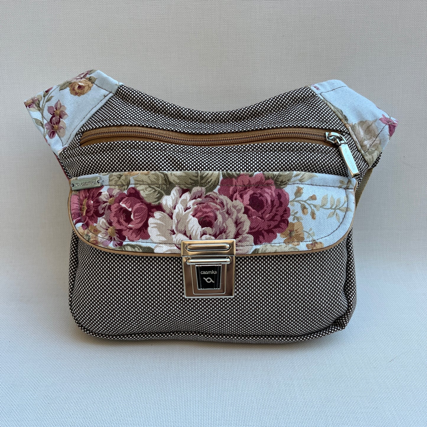 Special GraySand + Back pocket · Waterproof · Unique Piece No. 12944