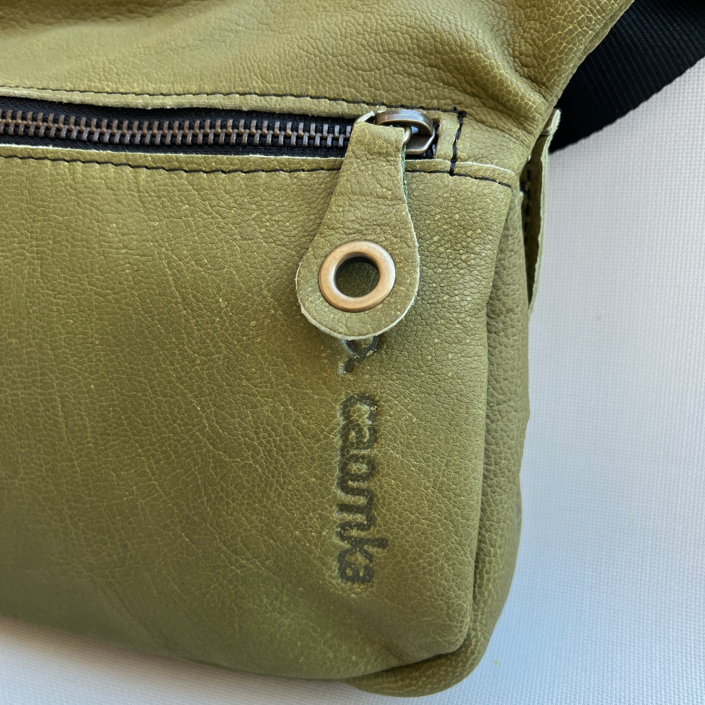 (-40%) Special Verde Pistacho & Old Gold · Piel natural BioCuir® · Pieza Exclusiva Núm. 13205