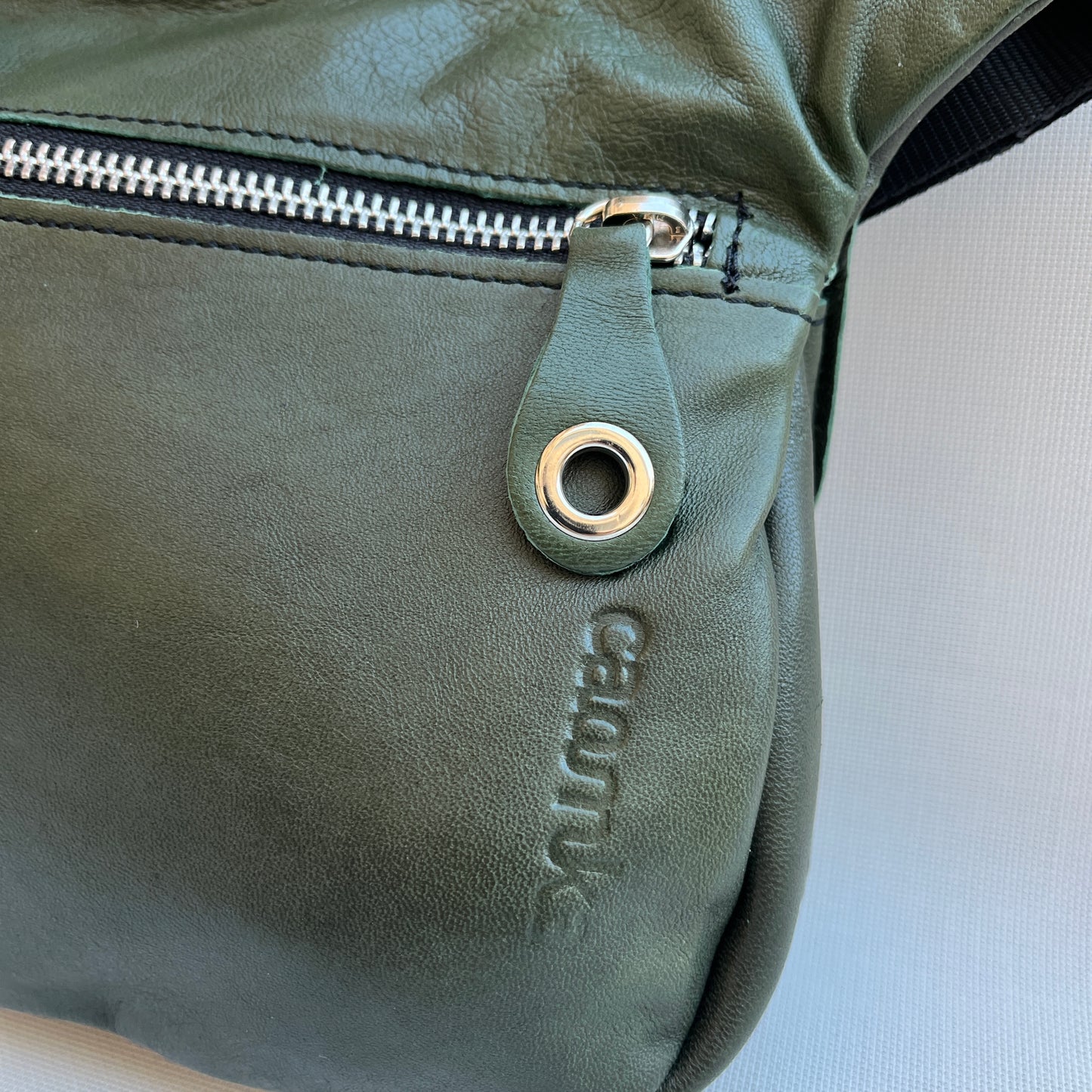 Premium Green & Silver · Piel natural BioCuir® · Pieza Única Núm. 13656