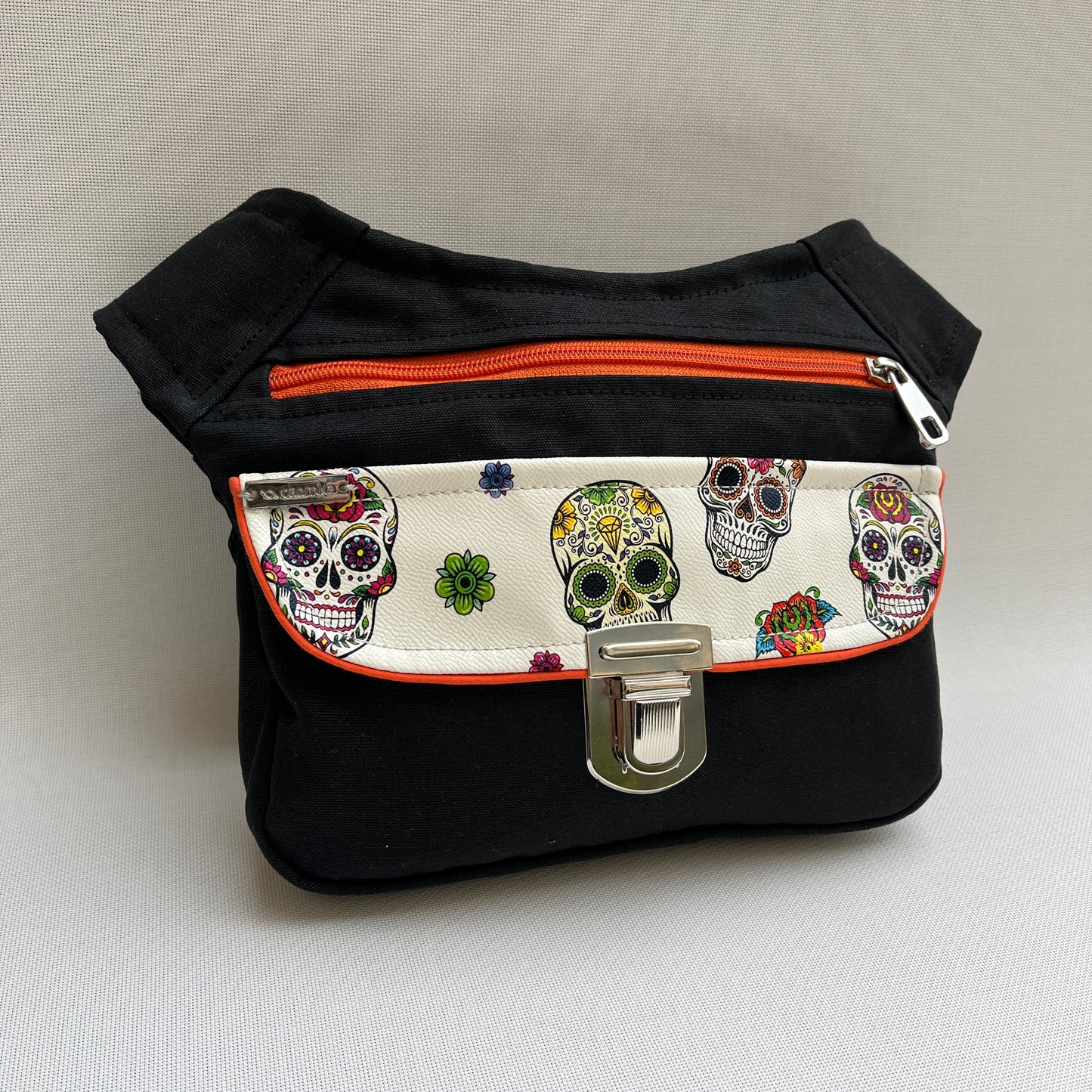Special Black &amp; Skulls Unique Piece No. 11273