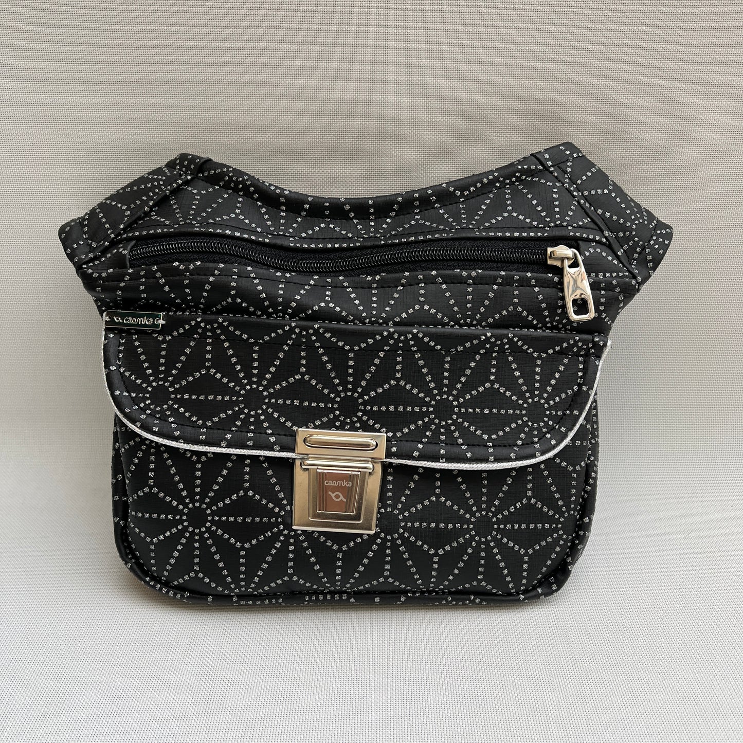 Special Elegant Black + Bolsillo trasero · Piel Vegana. Pieza Única Núm. 11211
