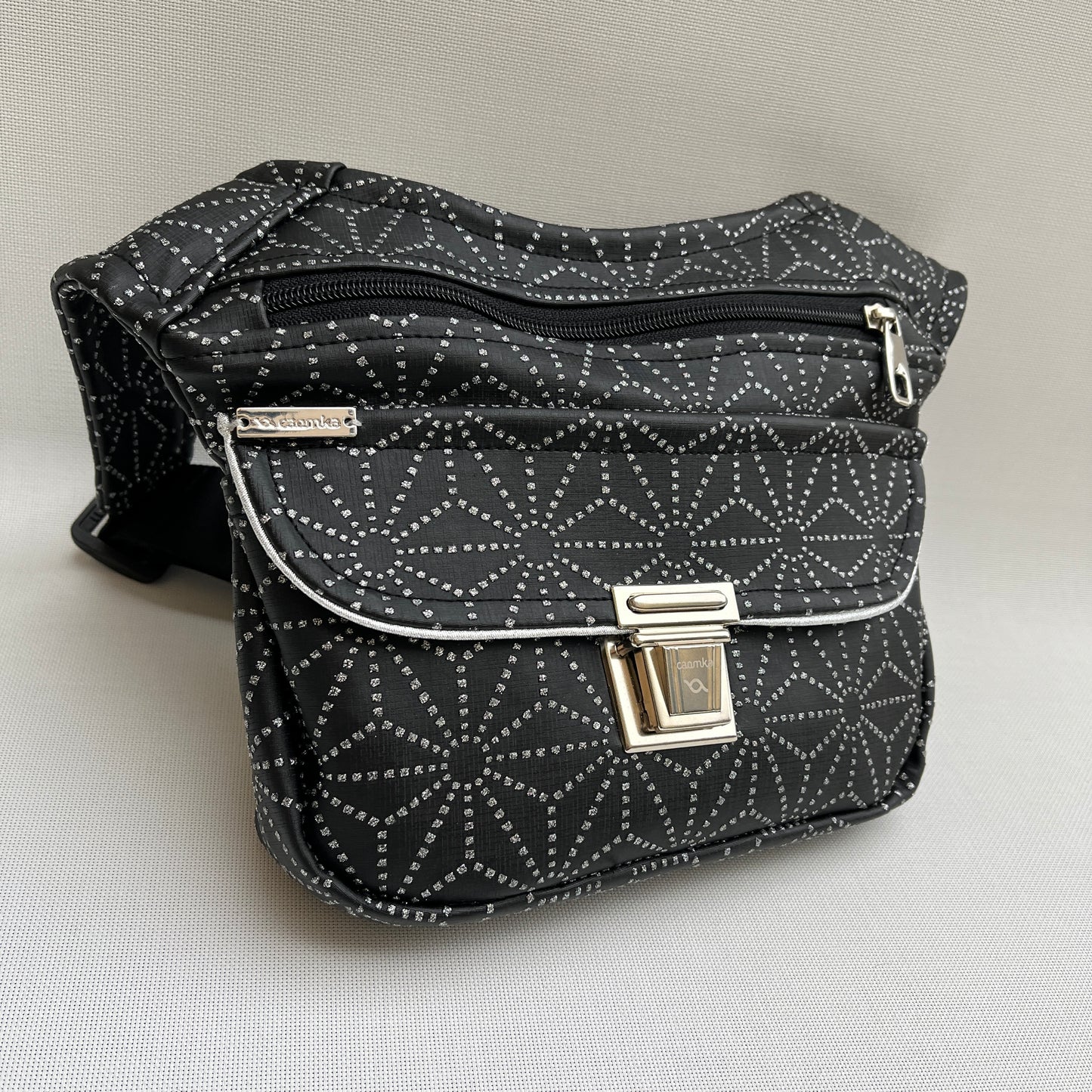 Special Elegant Black + Bolsillo trasero · Piel Vegana. Pieza Única Núm. 11211