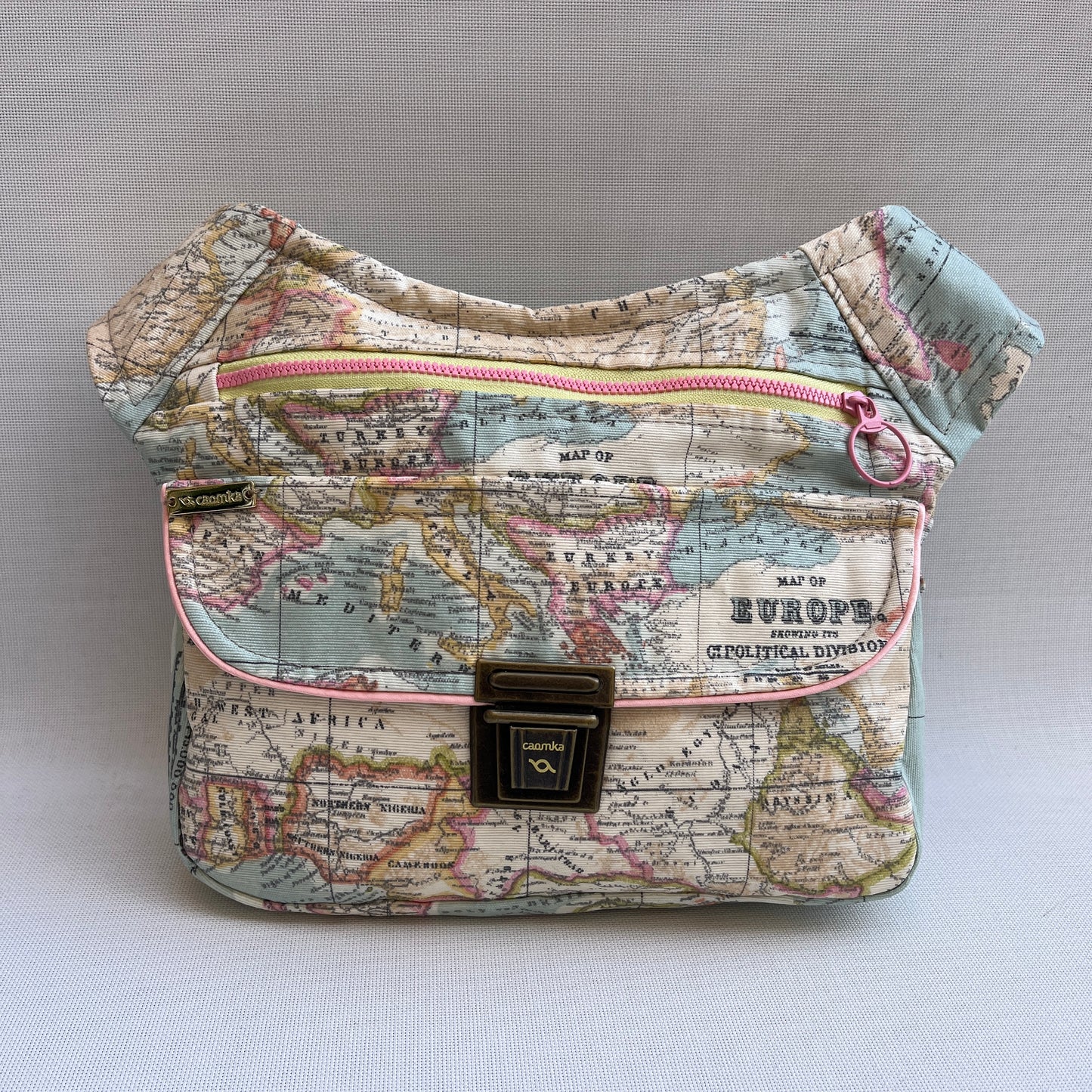 Special Mapamundi + Bolsillo trasero · Pieza Única Núm. 12979