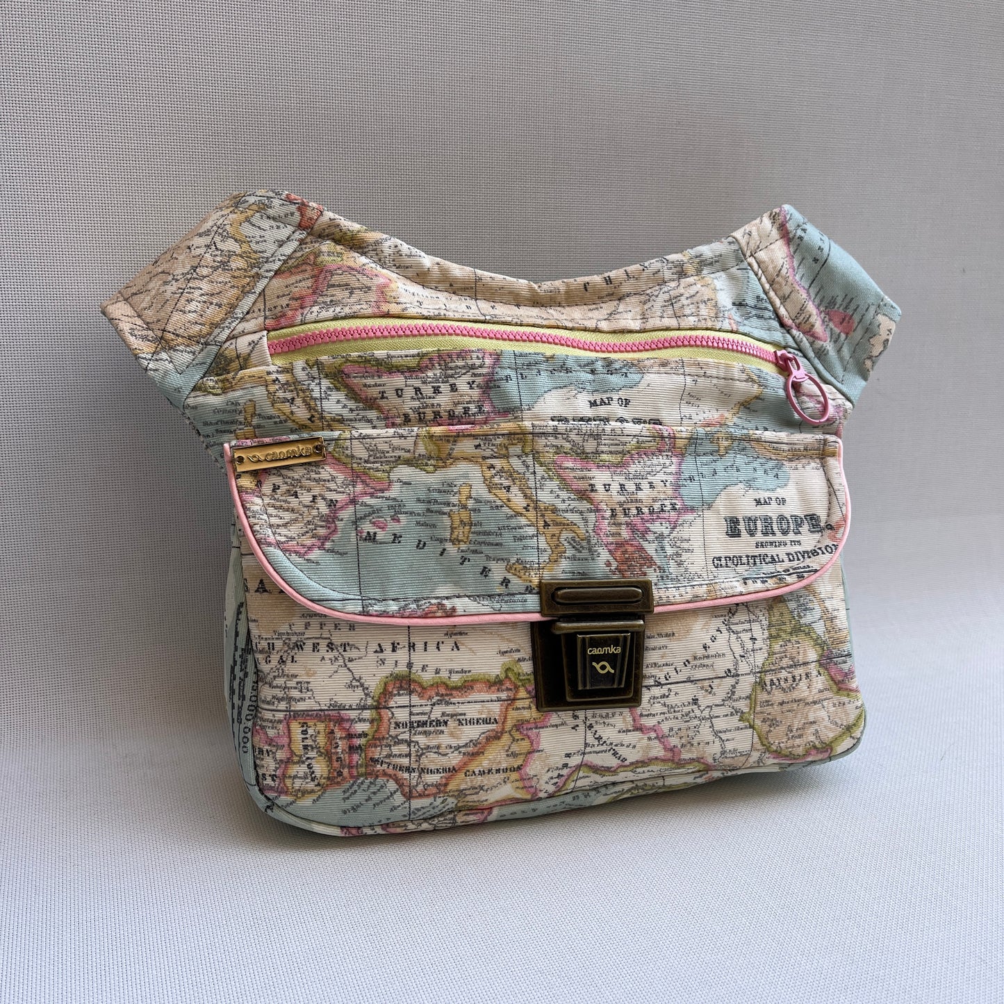 Special Mapamundi + Bolsillo trasero · Pieza Única Núm. 12979