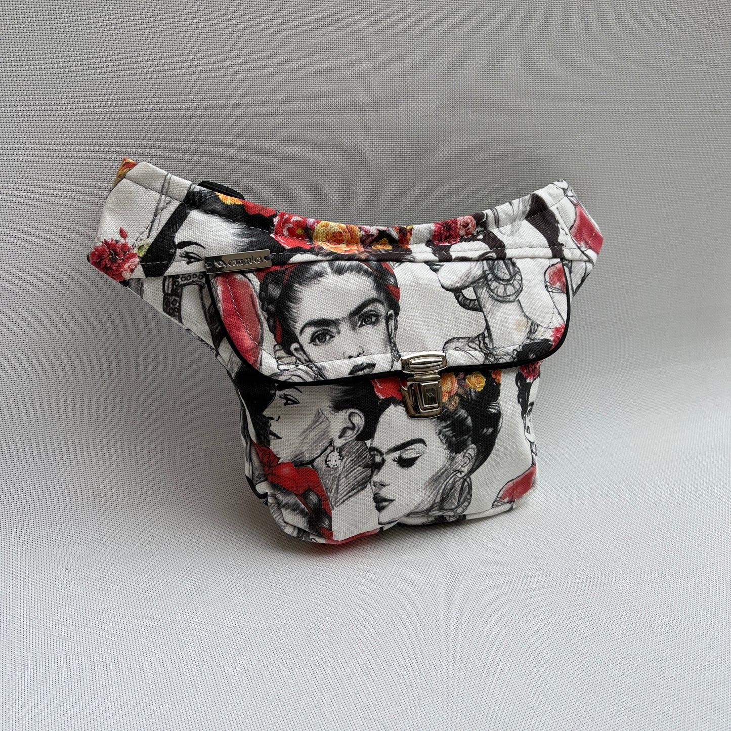 Kids · Girl/girl design: "Frida Kahlo" · Unique Piece No. 11313