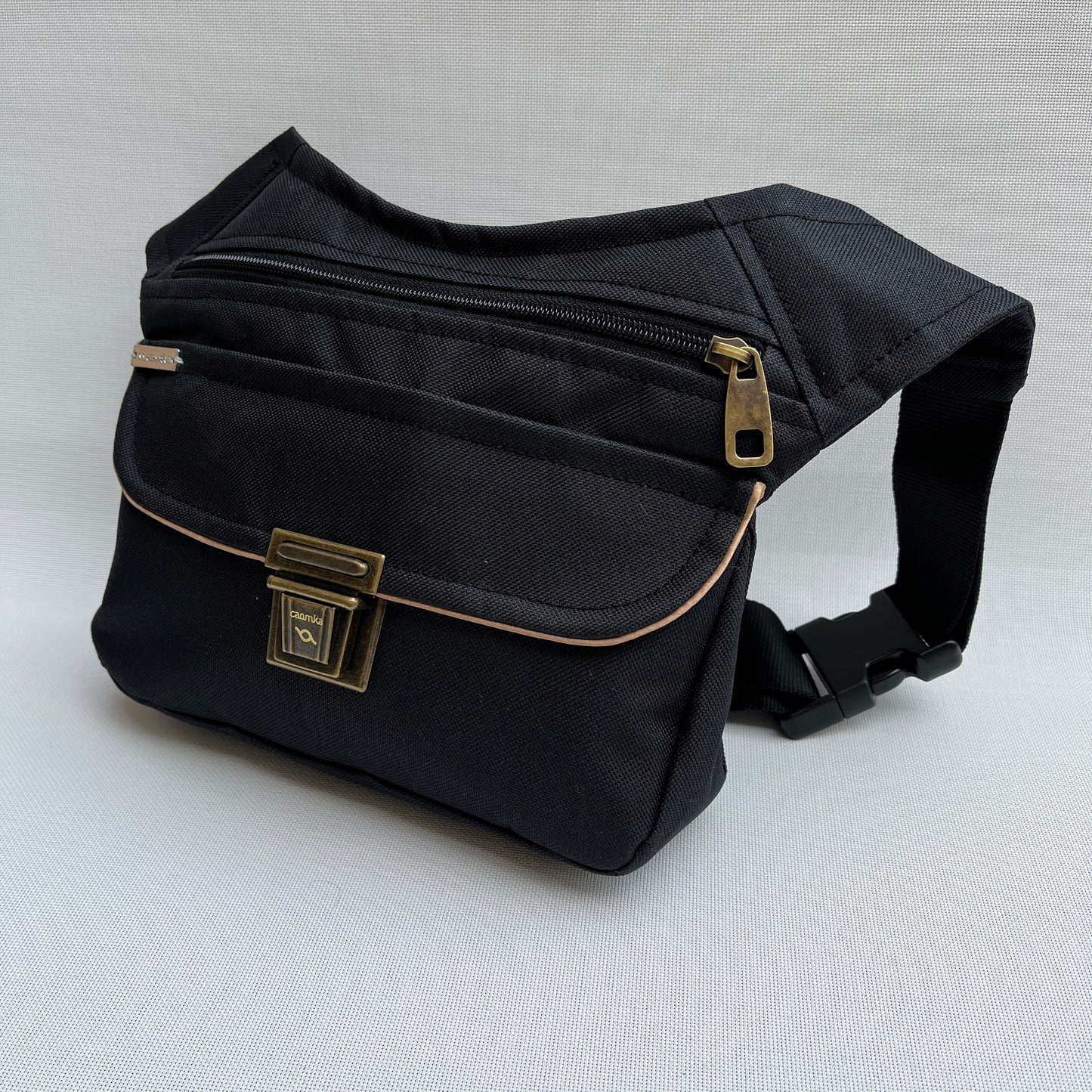 Spezielles schwarzes „Cordura“ &amp; Altgold + Gesäßtasche, exklusive Teilenummer 11614