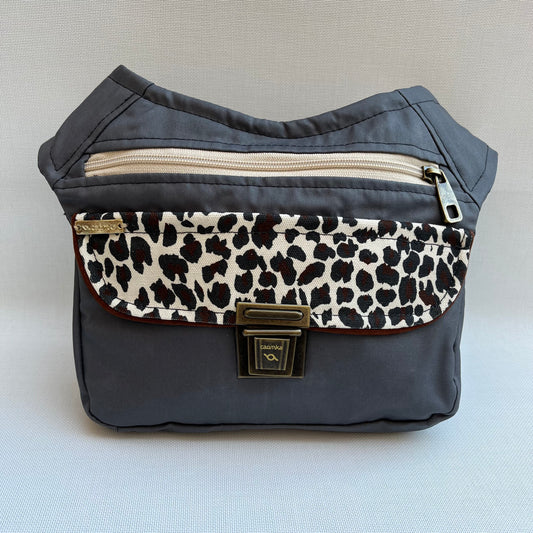 Special Gray Animal Print · Impermeable · Pieza Exclusiva Núm. 10489