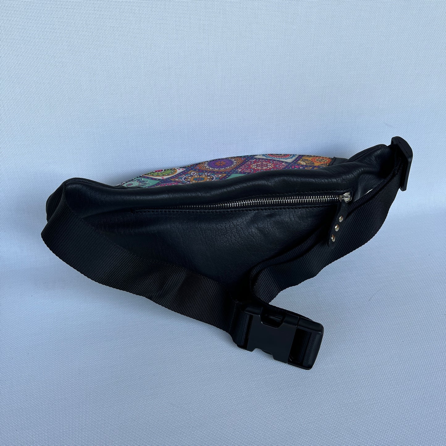 Retro Chic Special Black Mandalas · Piel natural BioCuir® · Pieza Única Núm. 12343