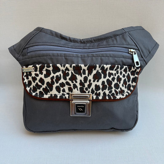 Special Gray Animal Print · Impermeable · Pieza Única Núm. 10478